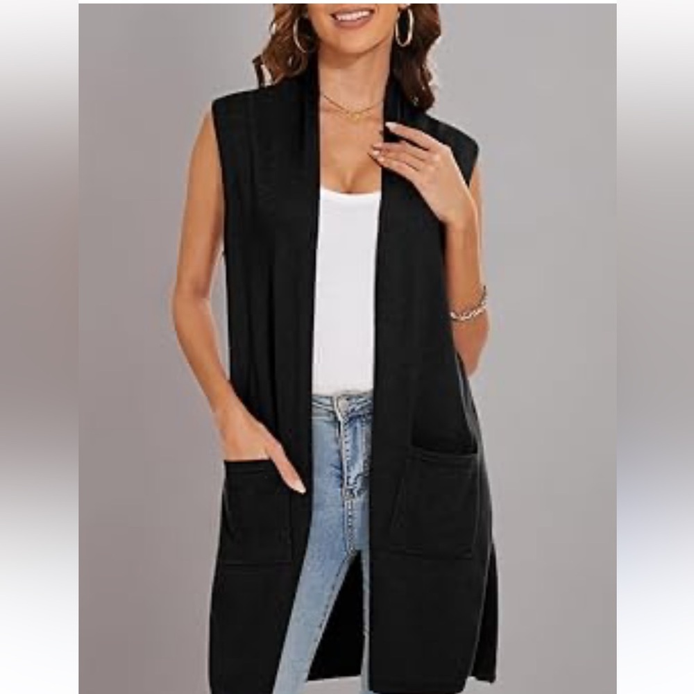 CYRUS Black Sleeveless Cardigan Sweater